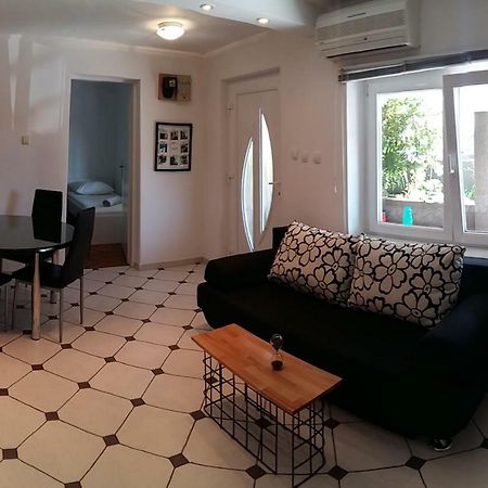 Apartment Melany Senj  Exteriör bild